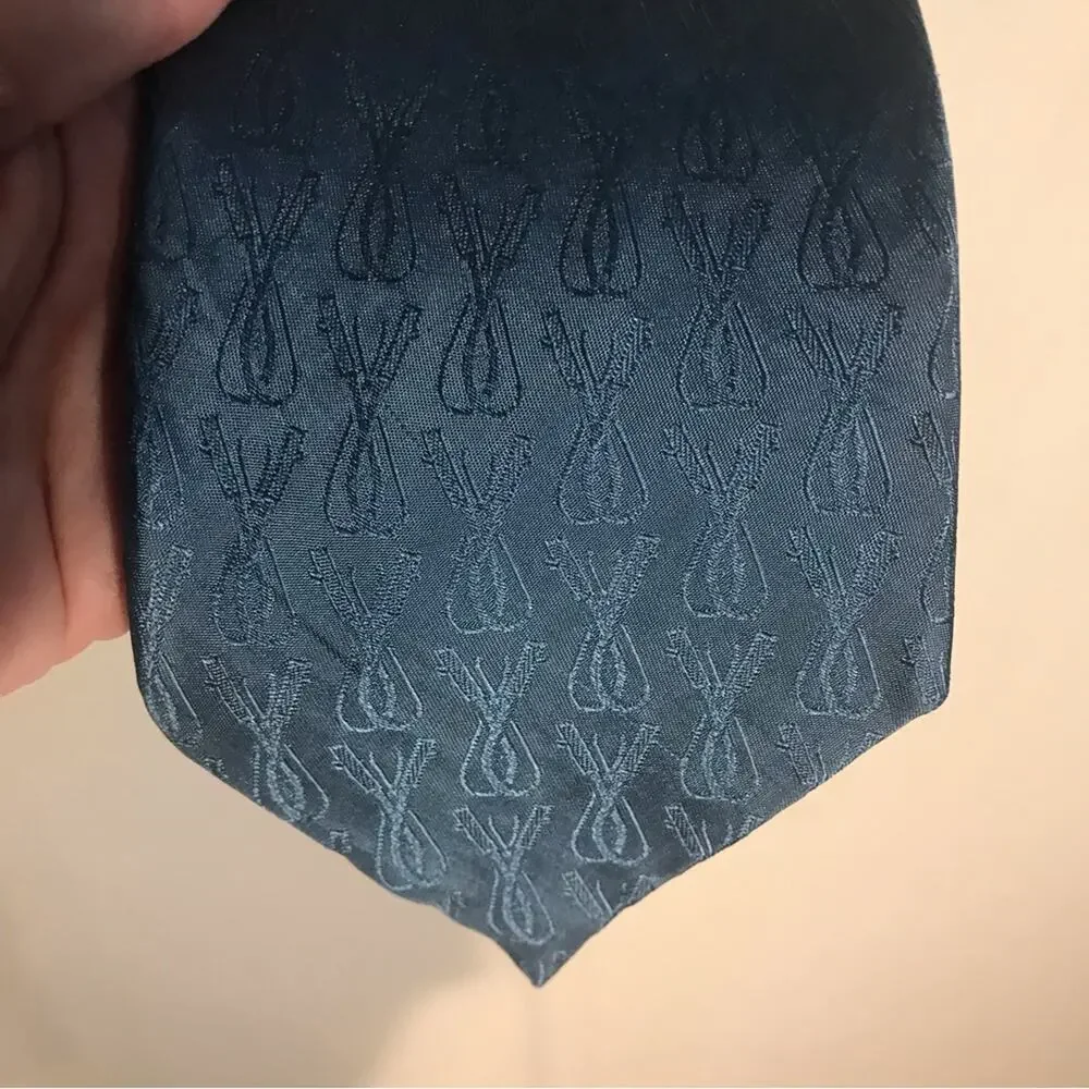 Vintage Gucci 100% silk light blue geometric print tie made in Italy